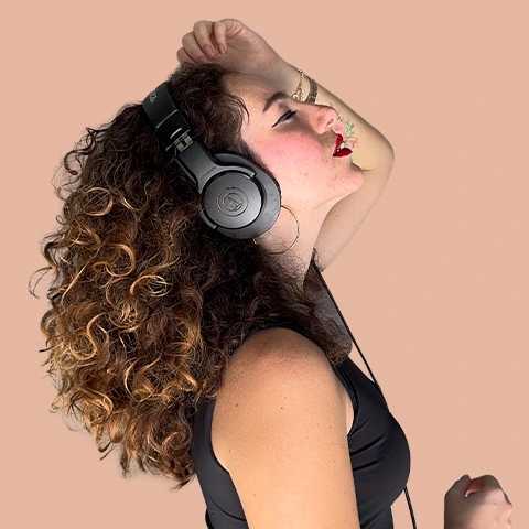 DJ Ece Kanmaz