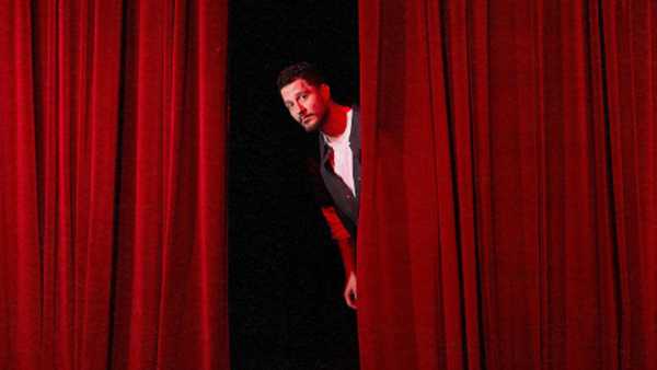 Still Standing - Uraz Kaygılaroğlu Stand Up